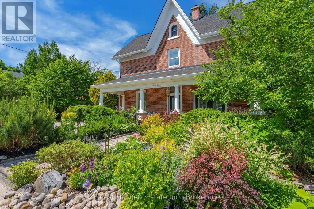 5 Lorne Street North Huntsville ON P1H 2G1