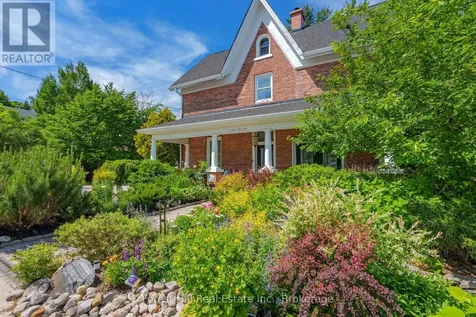 5 Lorne Street North Huntsville ON P1H 2G1