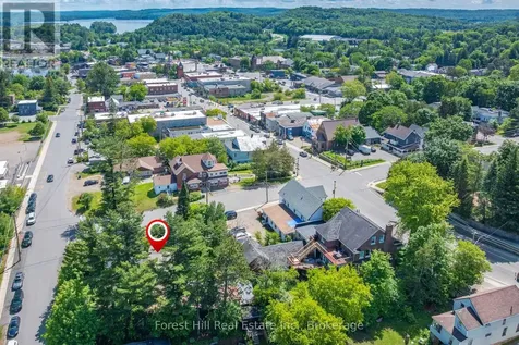 5 Lorne Street North Huntsville ON P1H 2G1