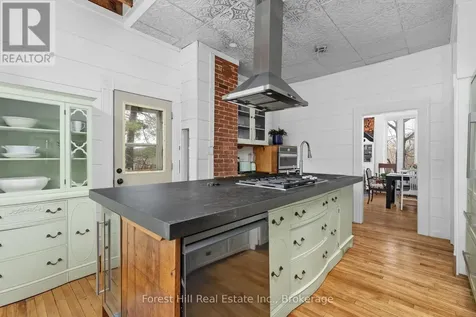 5 Lorne Street North Huntsville ON P1H 2G1