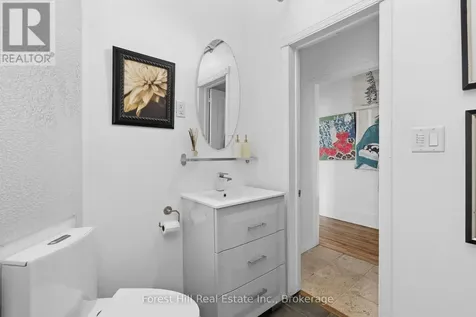 5 Lorne Street North Huntsville ON P1H 2G1
