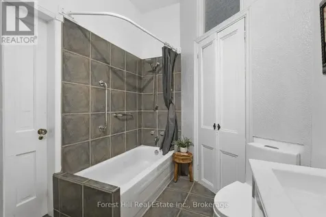 5 Lorne Street North Huntsville ON P1H 2G1