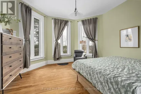 5 Lorne Street North Huntsville ON P1H 2G1