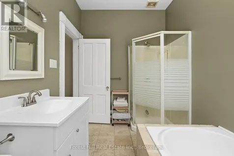 5 Lorne Street North Huntsville ON P1H 2G1