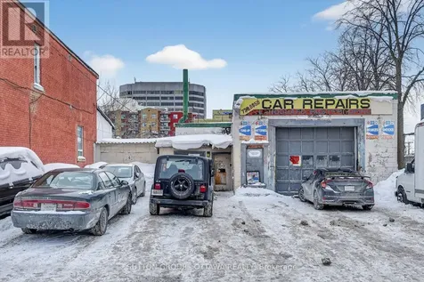 140 Hinchey Avenue Ottawa ON K1Y 1L4