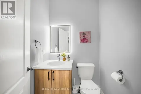 568 Egret Way Ottawa ON K2C 3H2