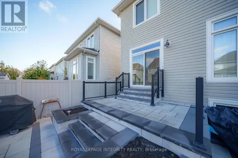 568 Egret Way Ottawa ON K2C 3H2