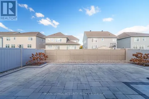 568 Egret Way Ottawa ON K2C 3H2