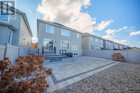 568 Egret Way Ottawa ON K2C 3H2