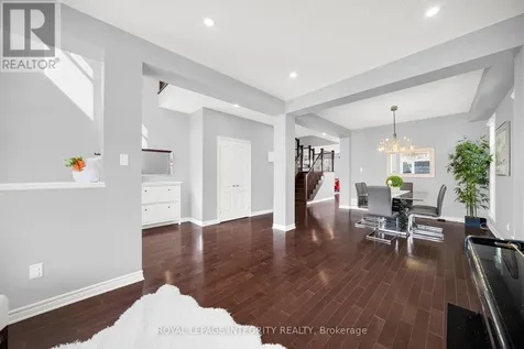 568 Egret Way Ottawa ON K2C 3H2
