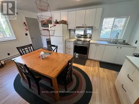 117 Raycroft Peninsula Lanark Highlands ON K0A 3L0