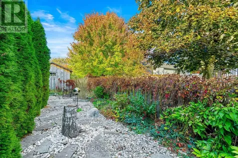 1021 Crestwood Drive Brockville ON K6V 7N1