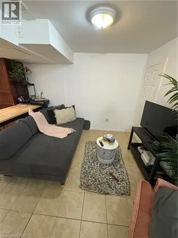 20 Queensdale Avenue West Hamilton ON L9C 1B5