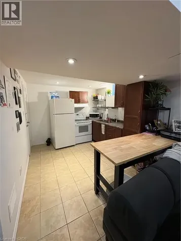 20 Queensdale Avenue West Hamilton ON L9C 1B5