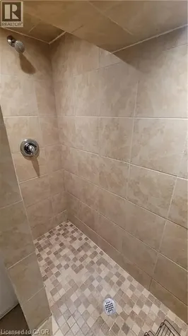 20 Queensdale Avenue West Hamilton ON L9C 1B5