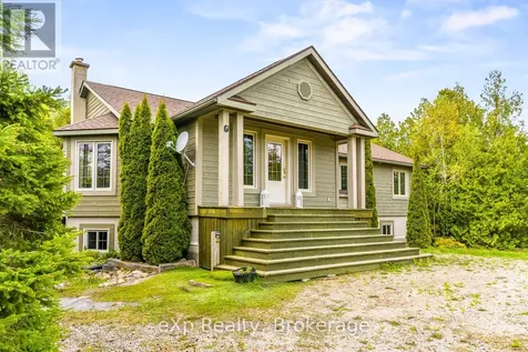 61 Fox Trail Northern Bruce Peninsula ON N0H 1Z0