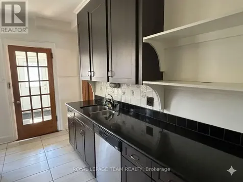 444 Parkdale Avenue Ottawa ON K1Y 1H1