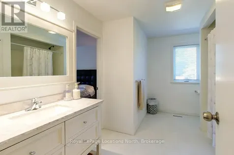 306 Lakeshore Road North Meaford ON N4L 0A7