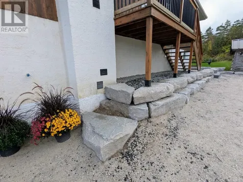 306 Lakeshore Road North Meaford ON N4L 0A7