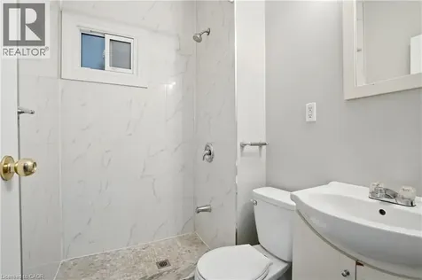 322 Barton Street East Hamilton ON L8L 2X7