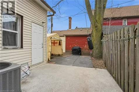 322 Barton Street East Hamilton ON L8L 2X7