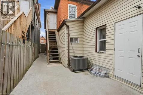 322 Barton Street East Hamilton ON L8L 2X7