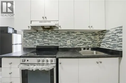 322 Barton Street East Hamilton ON L8L 2X7