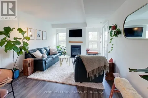 2 Cove Court Collingwood ON L9Y 0Y6