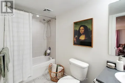 2 Cove Court Collingwood ON L9Y 0Y6