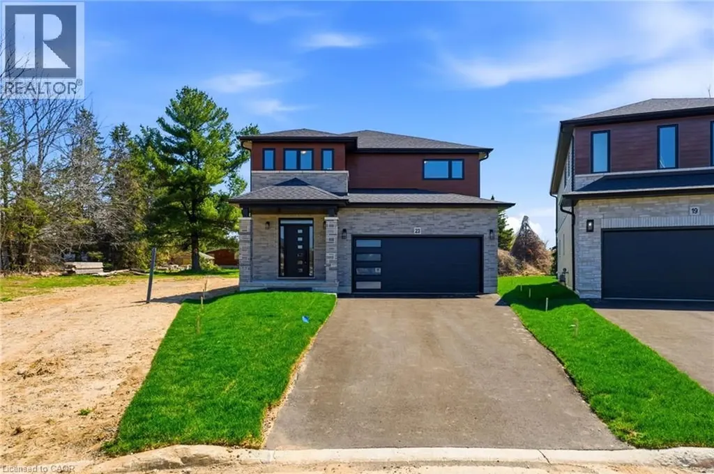 23 Woodvalley Court Hamilton ON L9B 2S7