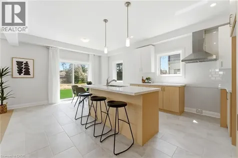 23 Woodvalley Court Hamilton ON L9B 2S7