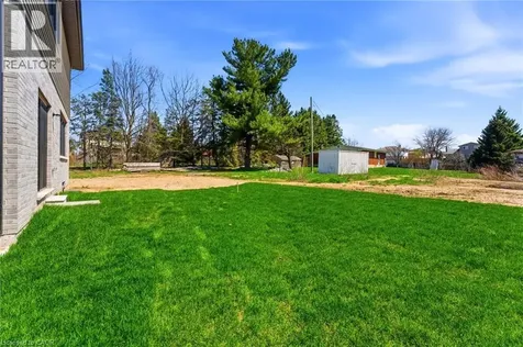 23 Woodvalley Court Hamilton ON L9B 2S7