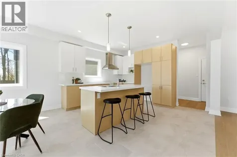 23 Woodvalley Court Hamilton ON L9B 2S7