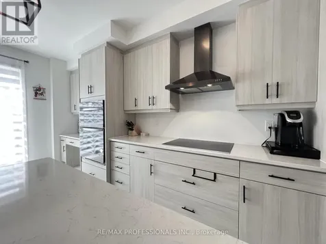 687 Lamb Street Innisfil ON L9S 0R7