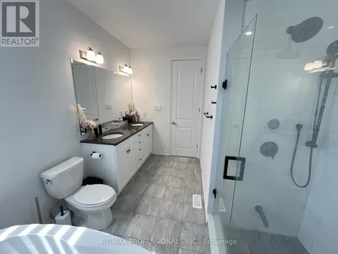 687 Lamb Street Innisfil ON L9S 0R7