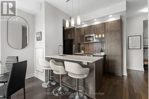 255 Bay Street Ottawa ON K1R 0C5