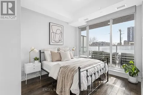 255 Bay Street Ottawa ON K1R 0C5