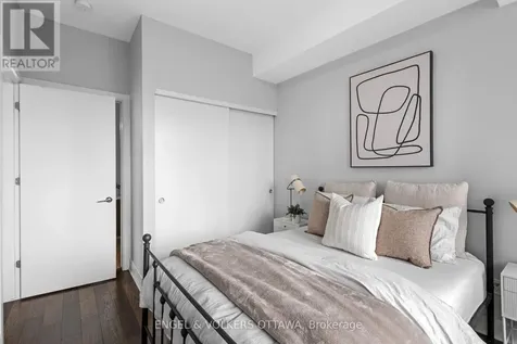 255 Bay Street Ottawa ON K1R 0C5