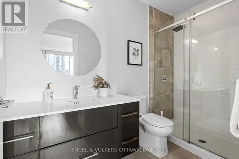 255 Bay Street Ottawa ON K1R 0C5