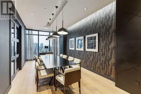 255 Bay Street Ottawa ON K1R 0C5