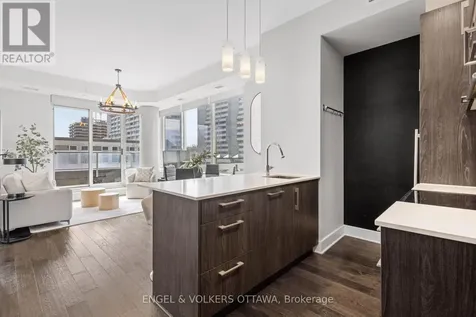 255 Bay Street Ottawa ON K1R 0C5