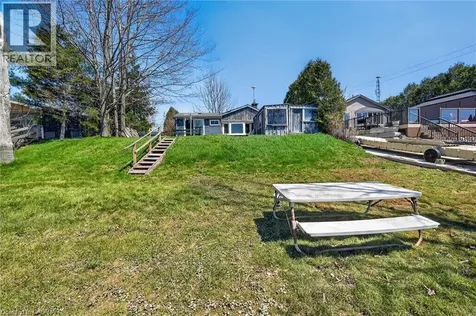 111 Haldimand Rd 17 Road Dunnville ON N0A 1E0