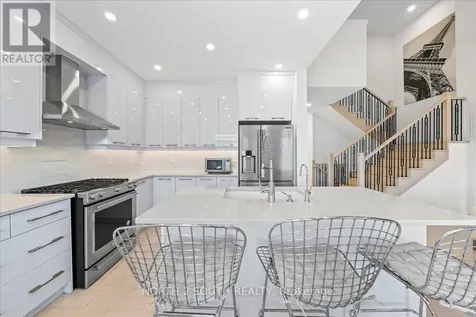 118 Berkely Street Wasaga Beach ON L9Z 0K5