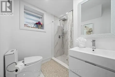 118 Berkely Street Wasaga Beach ON L9Z 0K5