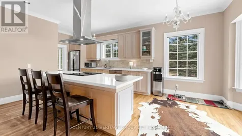 21455 Warden Avenue East Gwillimbury ON L0G 1R0
