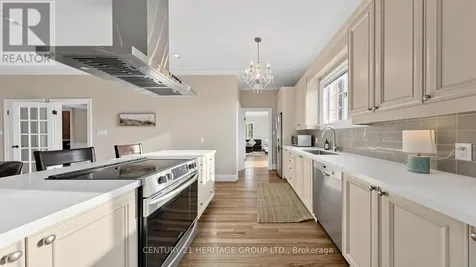 21455 Warden Avenue East Gwillimbury ON L0G 1R0