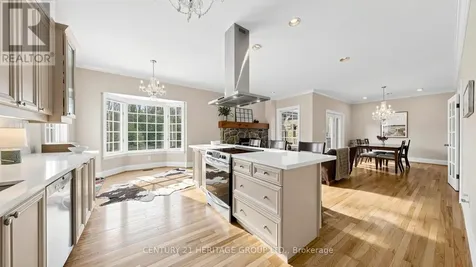 21455 Warden Avenue East Gwillimbury ON L0G 1R0