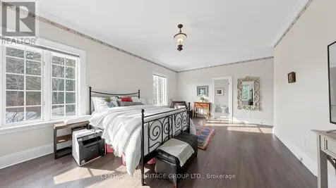 21455 Warden Avenue East Gwillimbury ON L0G 1R0
