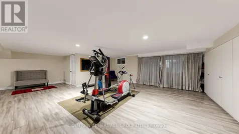 21455 Warden Avenue East Gwillimbury ON L0G 1R0