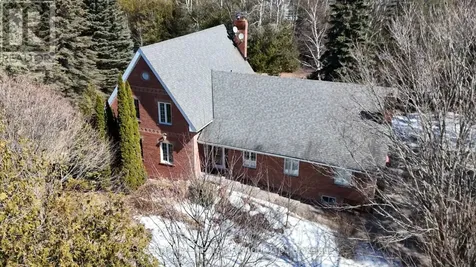 21455 Warden Avenue East Gwillimbury ON L0G 1R0